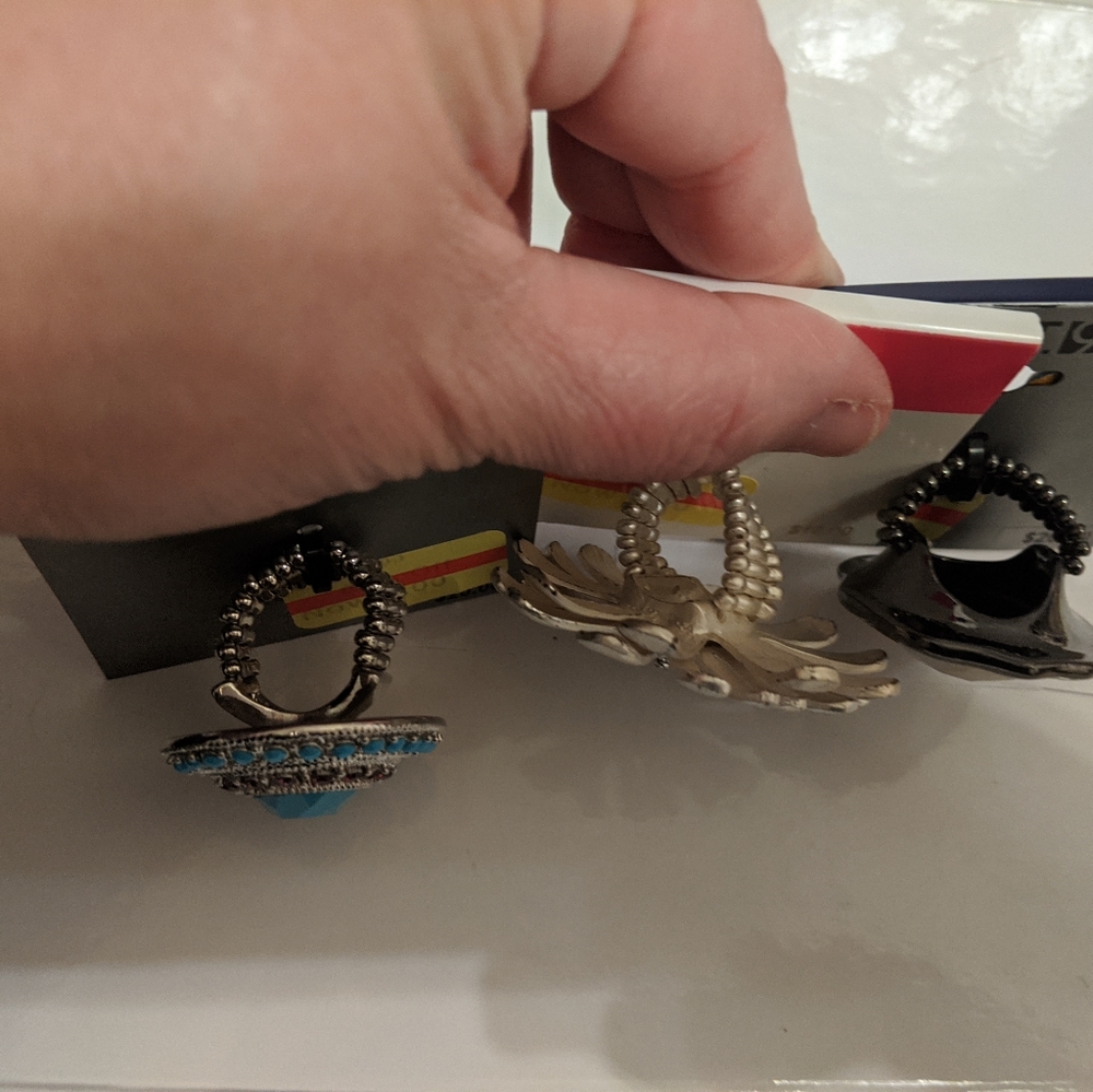 NWT Stretch Rings - Picture 2 of 4